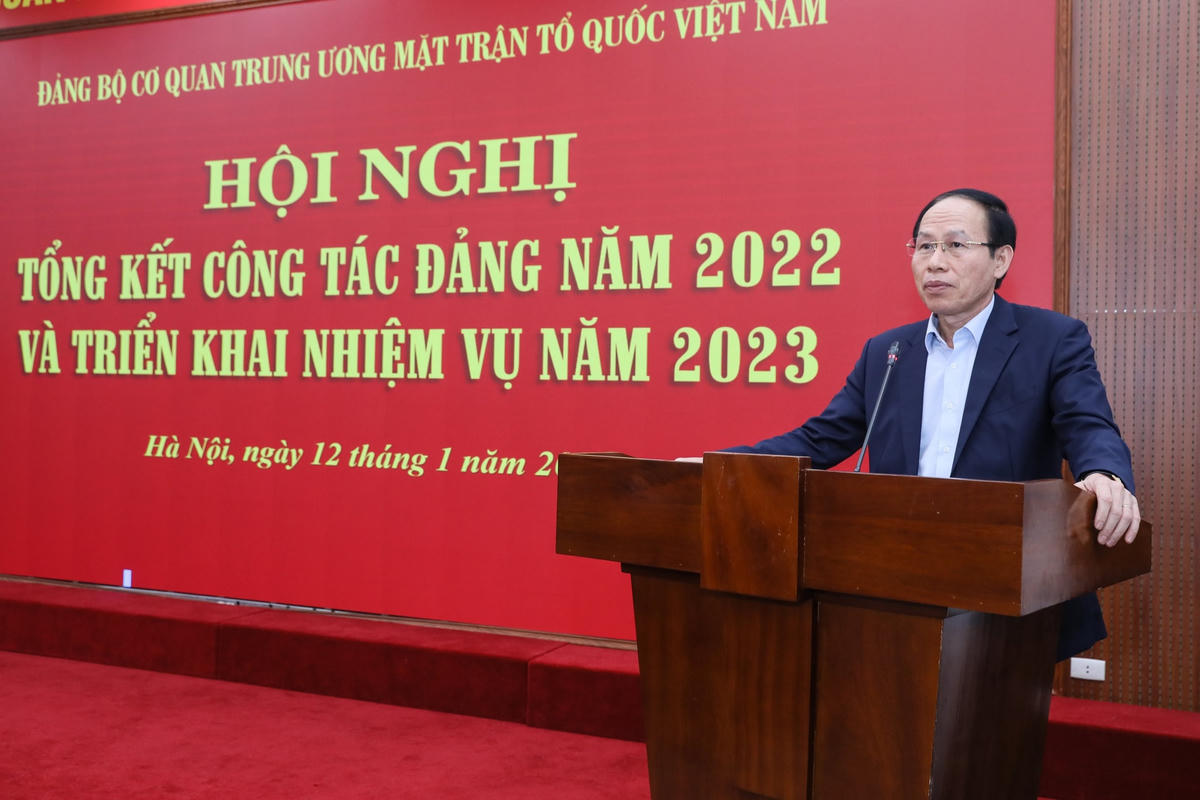 Phó Chủ tịch - Tổng Thư ký Lê Tiến Châu phát biểu tại Hội nghị.