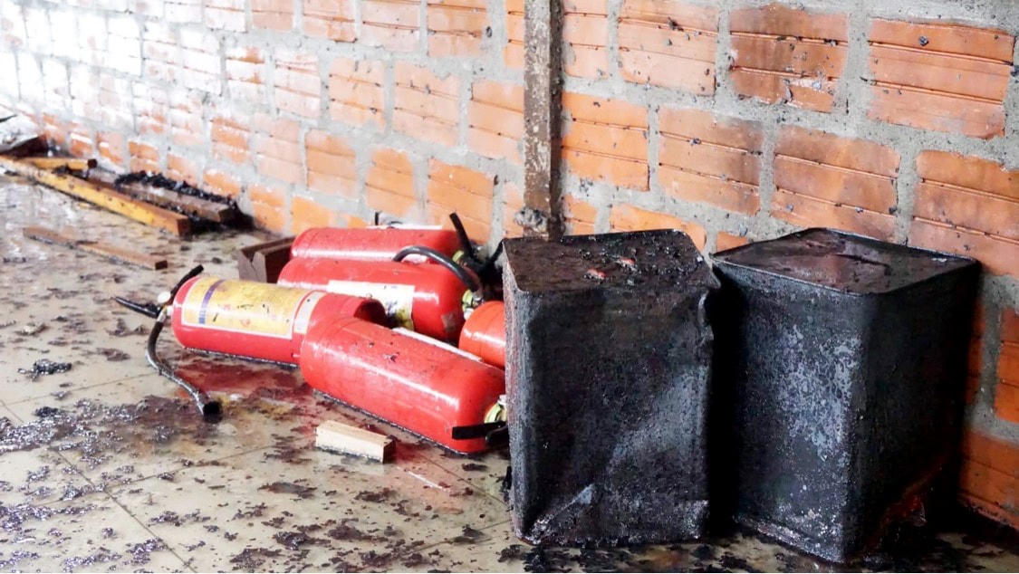 [ẢNH] Hiện trường vụ cháy xưởng sơn trong cụm công nghiệp ở Hà Tĩnh