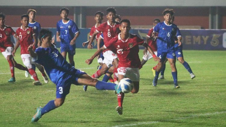 U16 Indonesia đánh bại Philippines trong ngày ra quân giải U16 Đông Nam Á (Ảnh: Indo Sport).