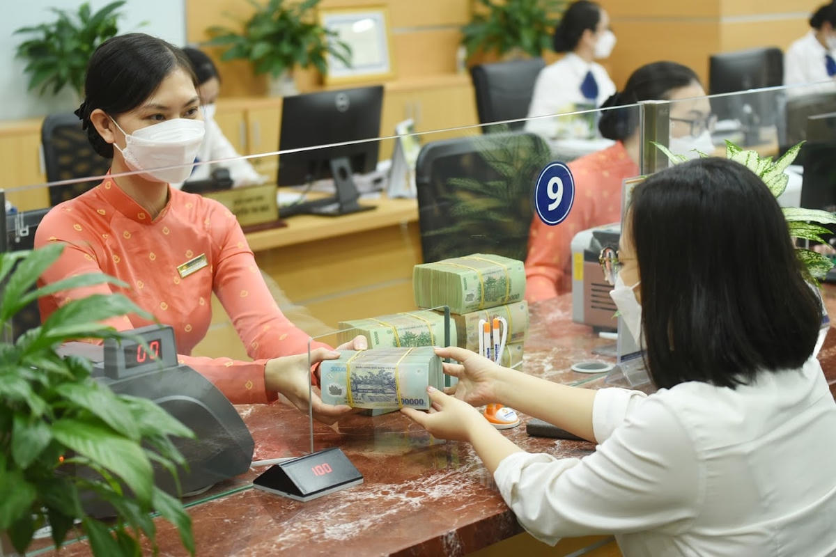 Dự kiến phải từ cuối quý II, đầu quý III/2023 làn sóng hạ nhiệt lãi suất mới diễn ra sâu, rộng. Ảnh: Quang Vinh.