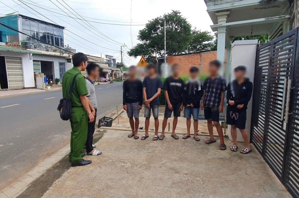 Nhóm thiếu niên này có độ tuổi từ 14 đến 16 tuổi đều trú tại TP Buôn Ma Thuột.