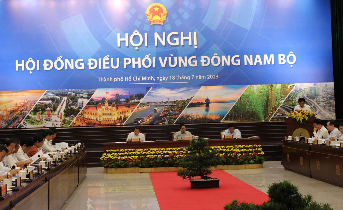 Toàn cảnh hội nghị Hội đồng Điều phối vùng Đông Nam bộ.