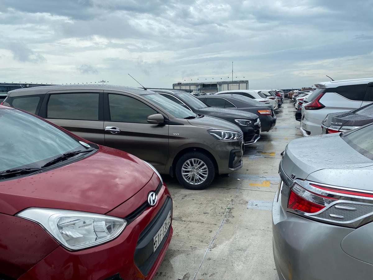 TPHCM đang rất khan hiếm chỗ đậu xe ô-tô.