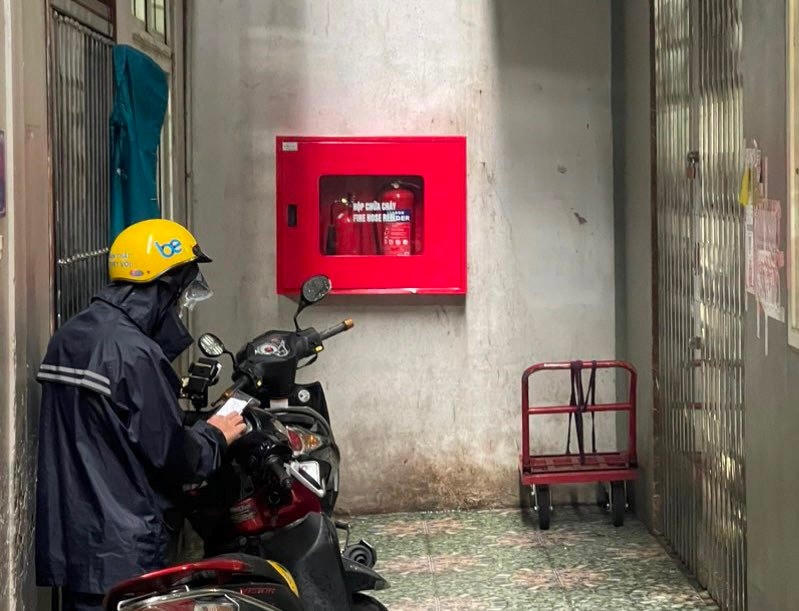 Tủ cứu hoả.