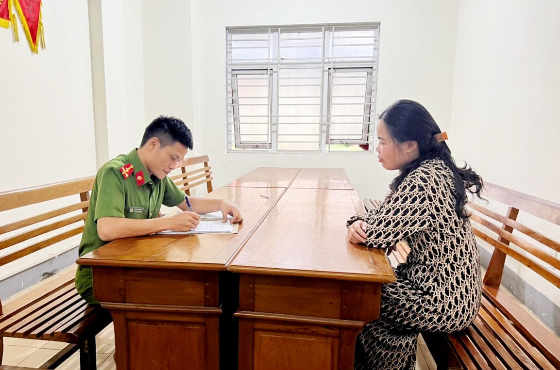 Nguyễn Thị Trang Vân làm việc tại cơ quan công an.