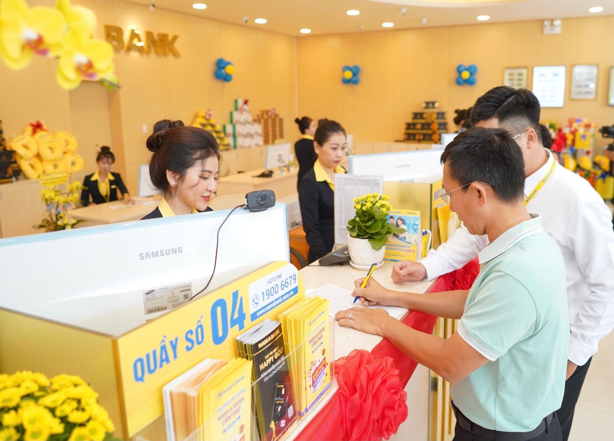 Nhiều ngân hàng vẫn chưa điều chỉnh lãi suất cho vay xuống thấp.