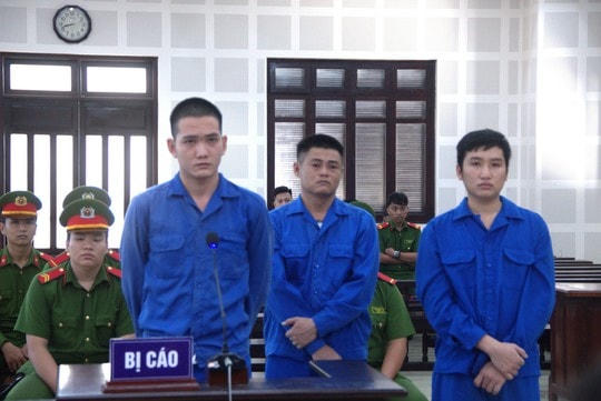 Các bị cáo tại phiên xét xử sơ thẩm.