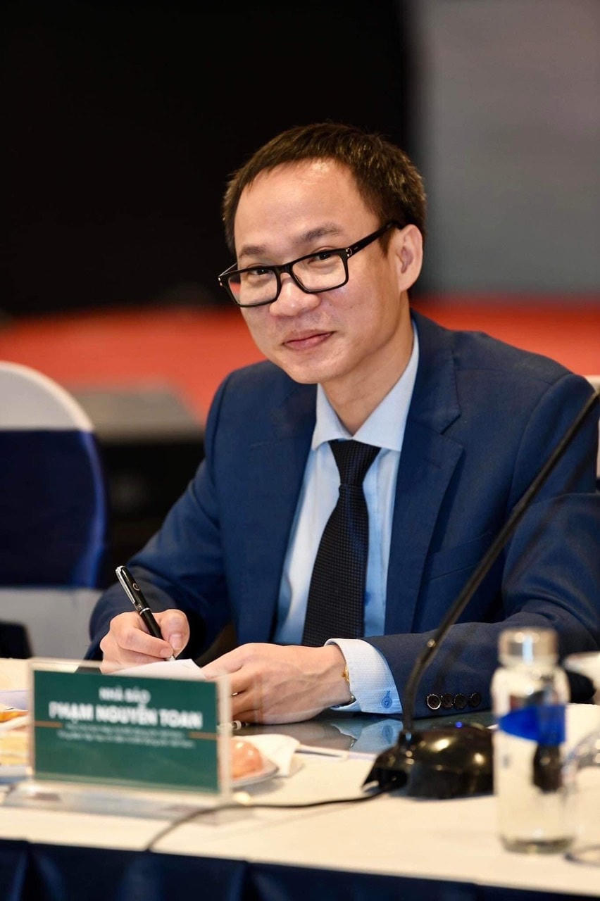Nhà báo - Nhà thơ Phạm Nguyễn Toan.