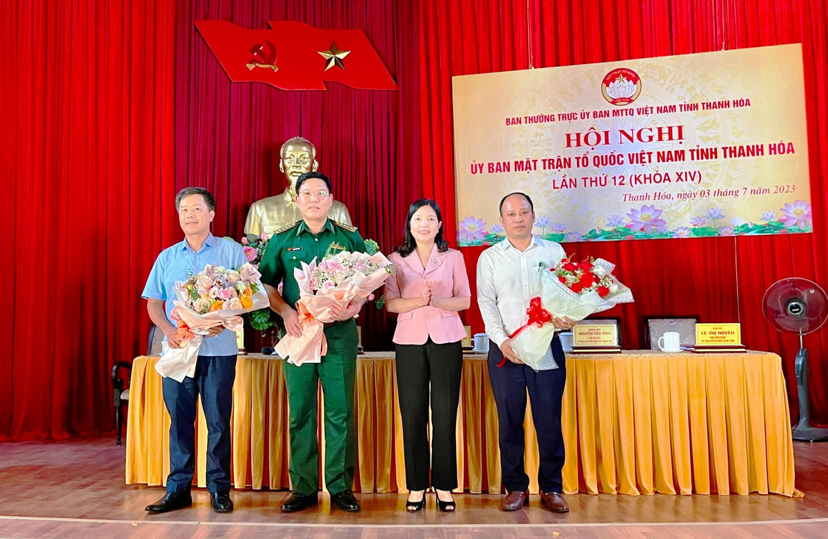 Hội nghị đã thông báo hiệp thương cử bổ sung, thay thế 3 vị Ủy viên Ủy ban MTTQ tỉnh khóa XIV, nhiệm kỳ 2019 -2024.