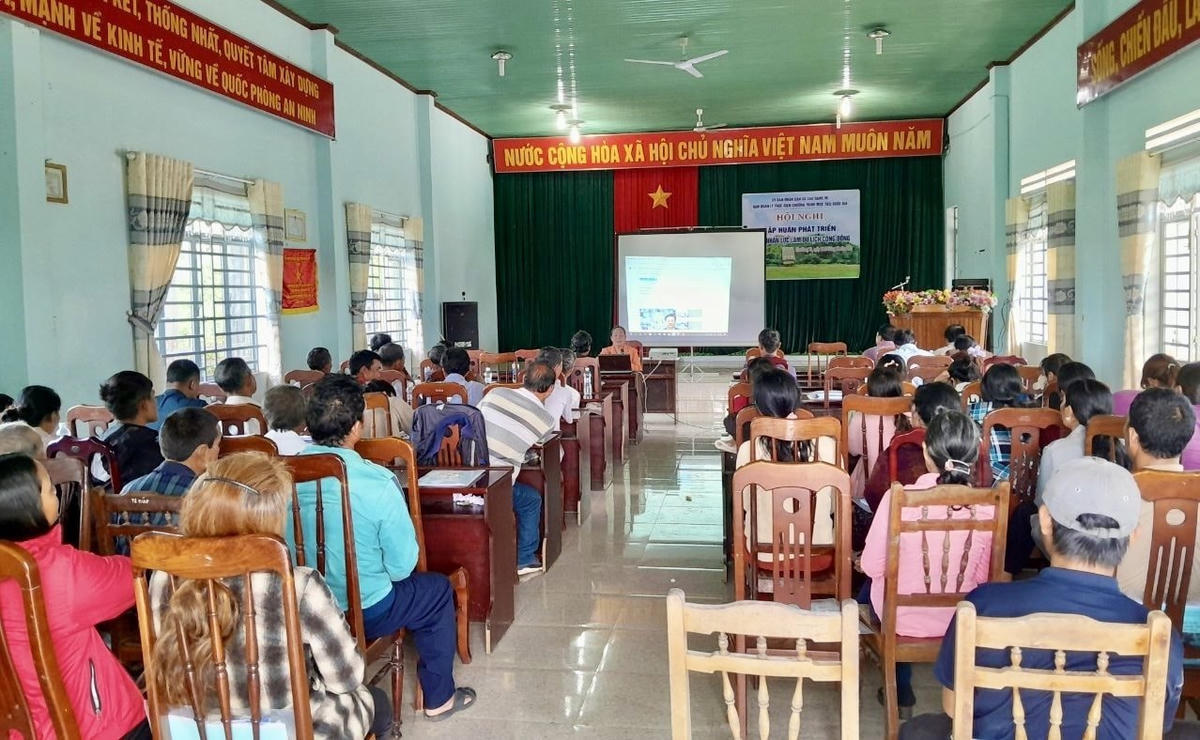 quang-canh-lop-tap-huan..jpg