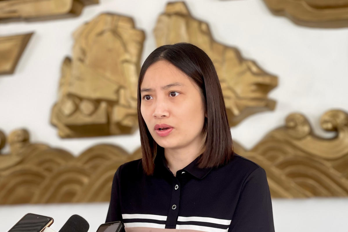 Chị Bùi Thị Ngọc Anh, đại diện Công ty TNHH Kỹ thuật điện tử Tonly Việt Nam (KCN Đông Mai, TX Quảng Yên).