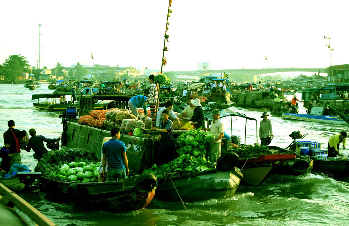 Chợ Nổi Cái Răng (Cần Thơ).