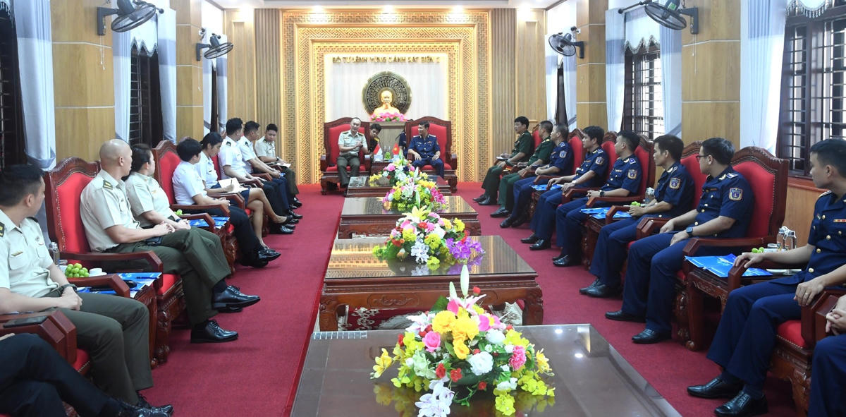 Quang cảnh buổi giao lưu.