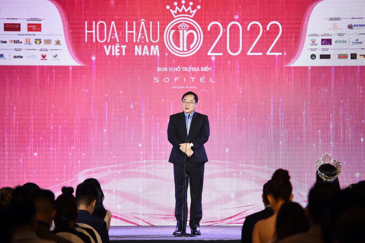 Nhà báo Lê Xuân Sơn thông tin về Hoa hậu Việt Nam 2022. 
