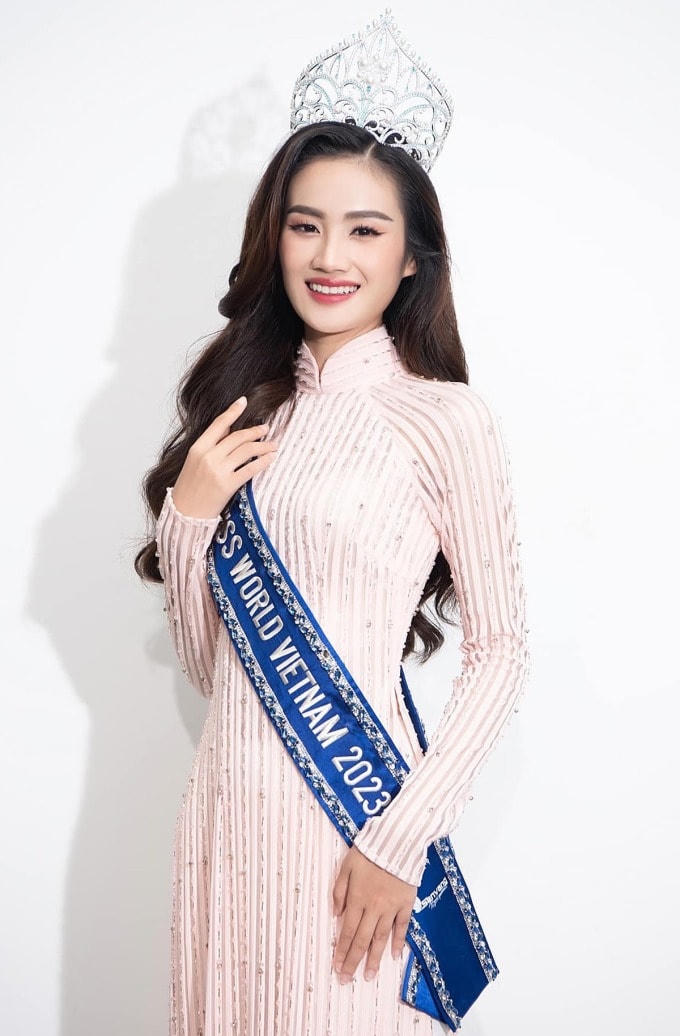 Hoa hậu Huỳnh Trần Ý Nhi. Ảnh: Sen vàng. 
