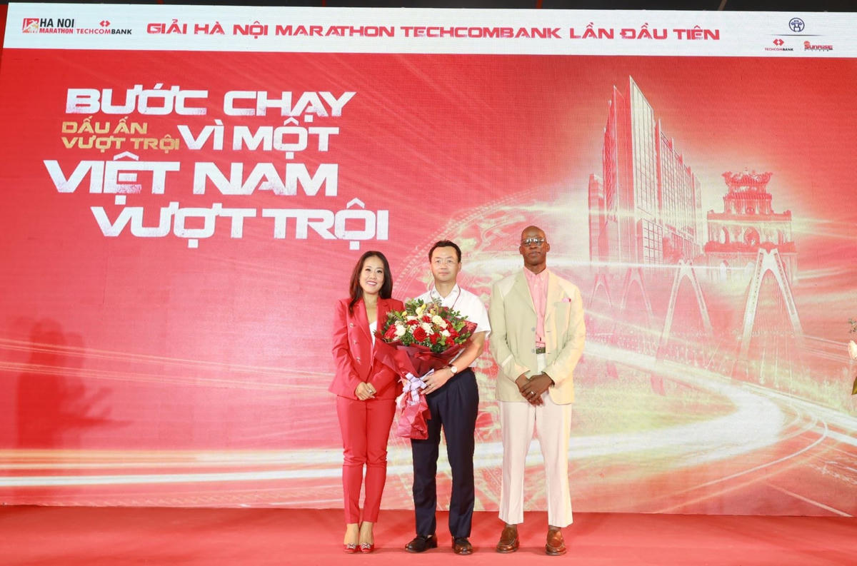 Giải Hà Nội Marathon Techcombank chính thức khai mạc, thu hút gần 7.000 VĐV tham gia