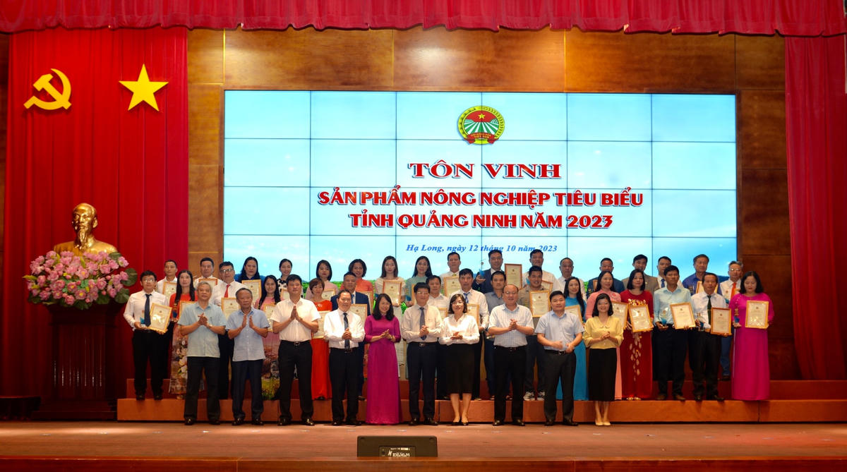 Hội Nông dân tỉnh Quảng Ninh tổ chức lễ tôn vinh 35 sản phẩm nông nghiệp tiêu biểu năm 2023.