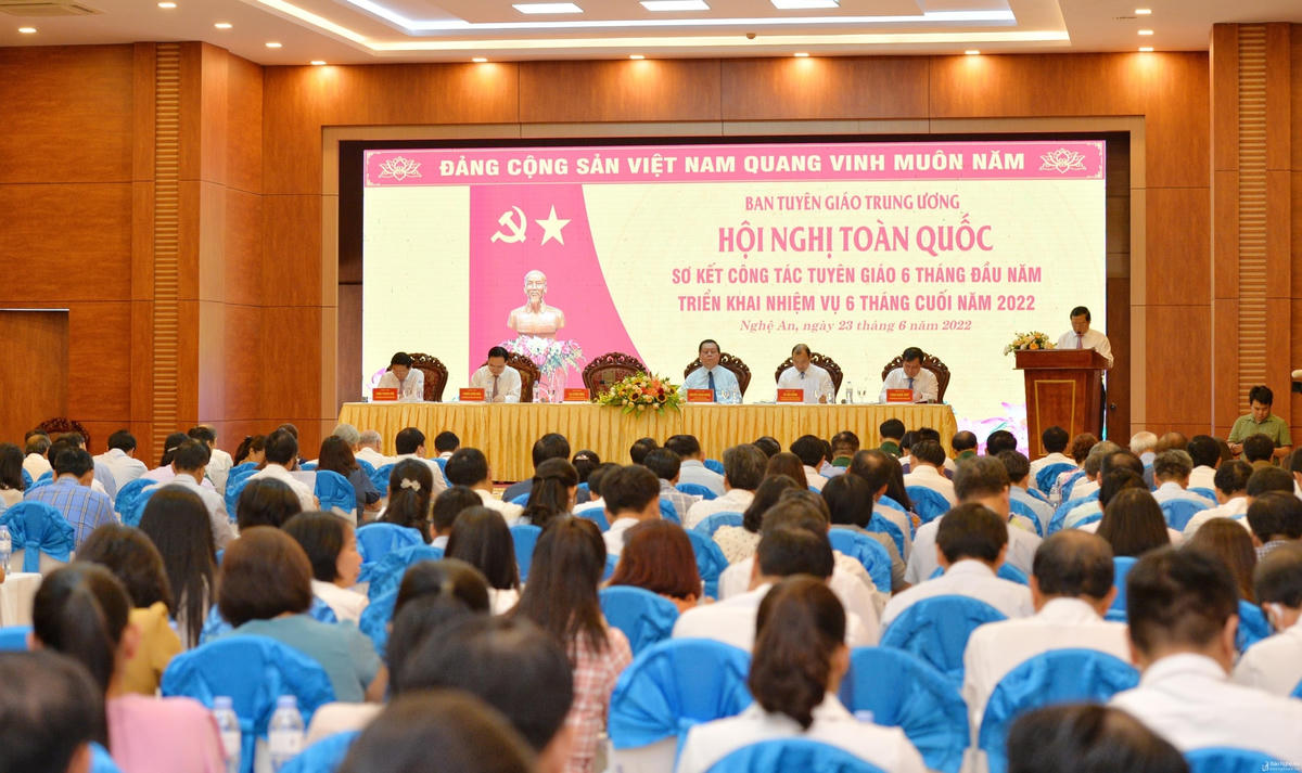 Ngăn chặn, đẩy lùi suy thoái về tư tưởng chính trị, đạo đức, lối sống