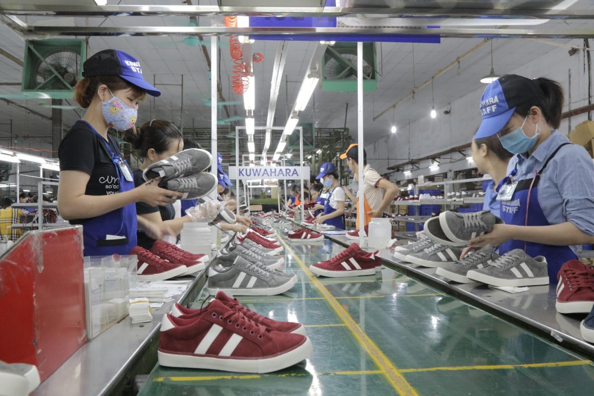 Doanh nghiệp da giày thiếu nguyên liệu sản xuất.  