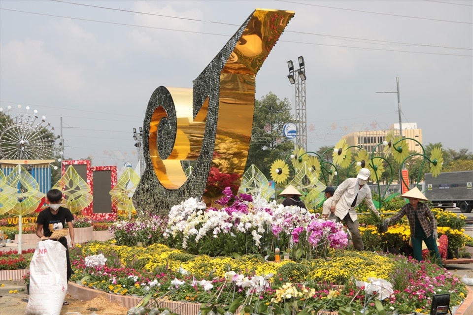 Người dân Bình Dương kỳ vọng sẽ đón một mùa xuân vui tươi, ý nghĩa (Ảnh: Đ.TR).