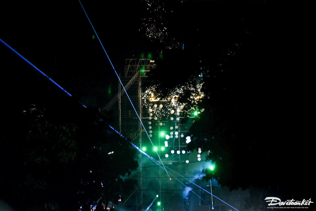 W_z5028243263008_6725202c35371d85ec35e2e66c7985e9.jpg