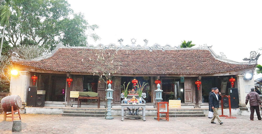 Đền Quốc Tế (xã Dị Nậu, huyện Tam Nông, tỉnh Phú Thọ) là nơi lưu giữ nhiều sắc phong của các triều đại, được công nhận "Di tích lịch sử văn hóa" Quốc gia năm 1992. Ảnh: PT.