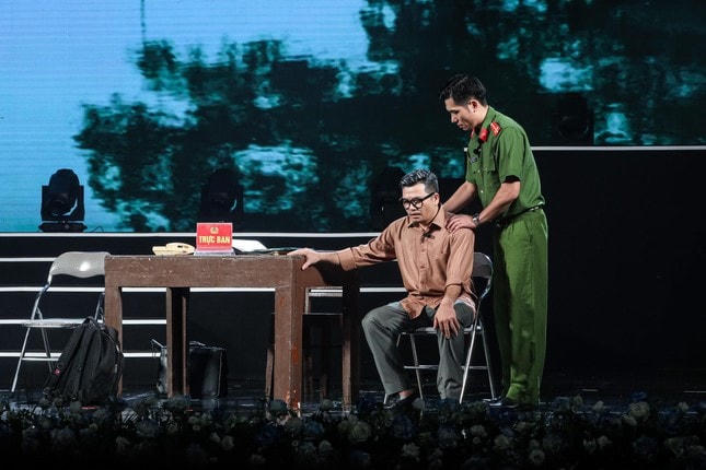 Một cảnh trong vở kịch "Những người con của nhân dân".