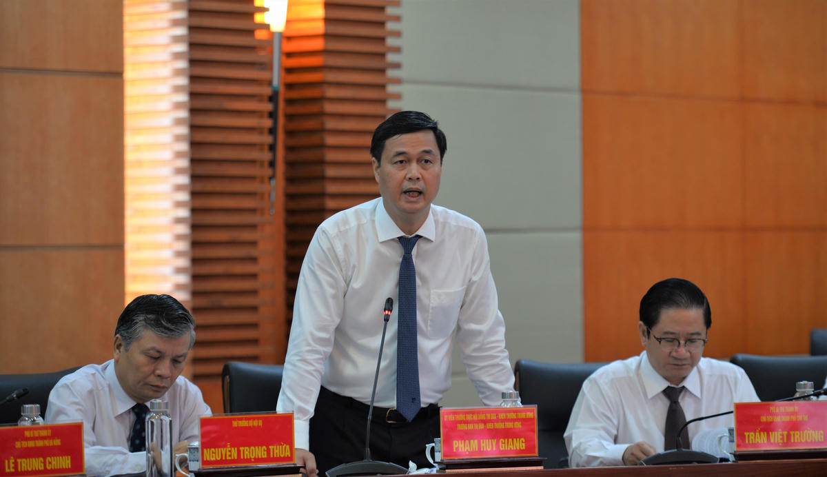 Trưởng ban Thi đua - Khen thưởng Trung ương Phạm Huy Giang đánh giá, Cụm thi đua 5 thành phố trực thuộc Trung ương hoạt động hiệu quả.
