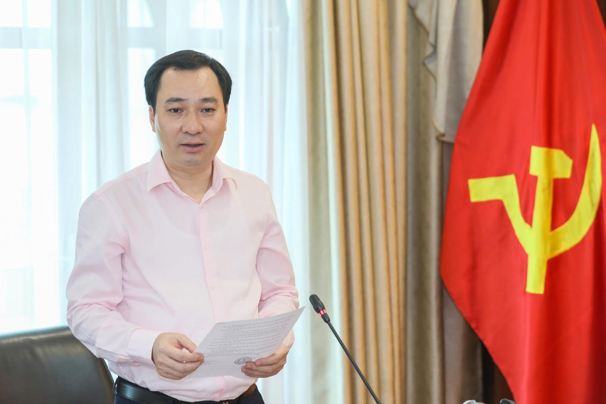 Ông Vũ Văn Tiến, Trưởng ban Tuyên giáo UBTƯ MTTQ Việt Nam, Phó Chủ tịch Hội đồng Sơ khảo báo cáo tóm tắt kết quả chấm của Hội đồng Sơ khảo.