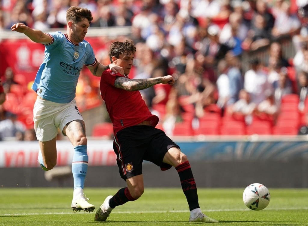 Man City thi đấu nhỉnh hơn Man Utd (Ảnh: GI).