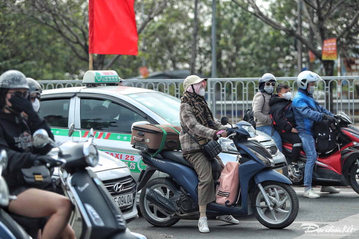 W_nguoi_dan_linh_kinh_do_dac-le-khanh4.jpg
