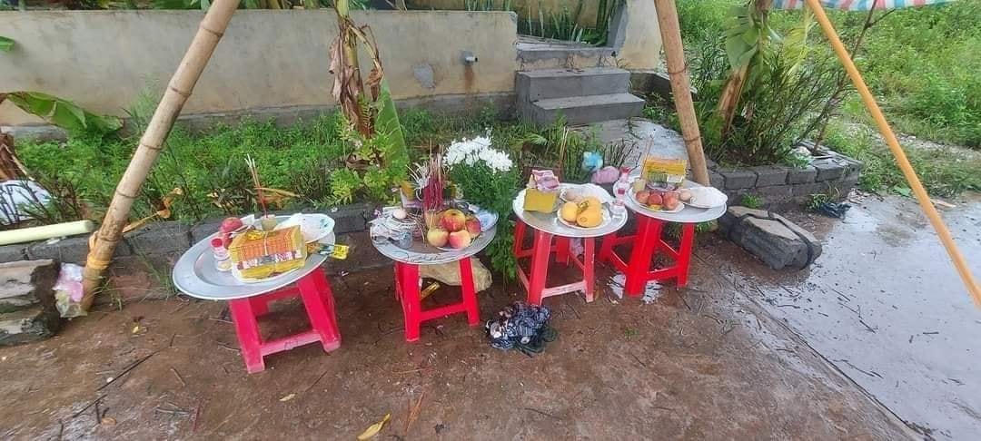 Theo đại diện chính quyền địa phương, lực lượng tìm kiếm đã tìm thấy thi thể 1 trong 4 nạn nhân.