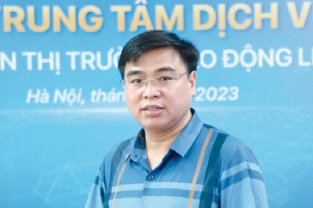 Ông Nguyễn Văn Huế.