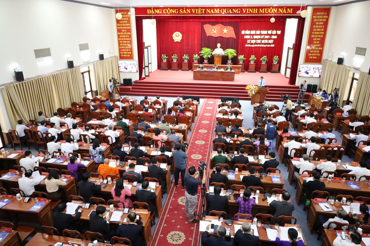 Quang cảnh kỳ họp.