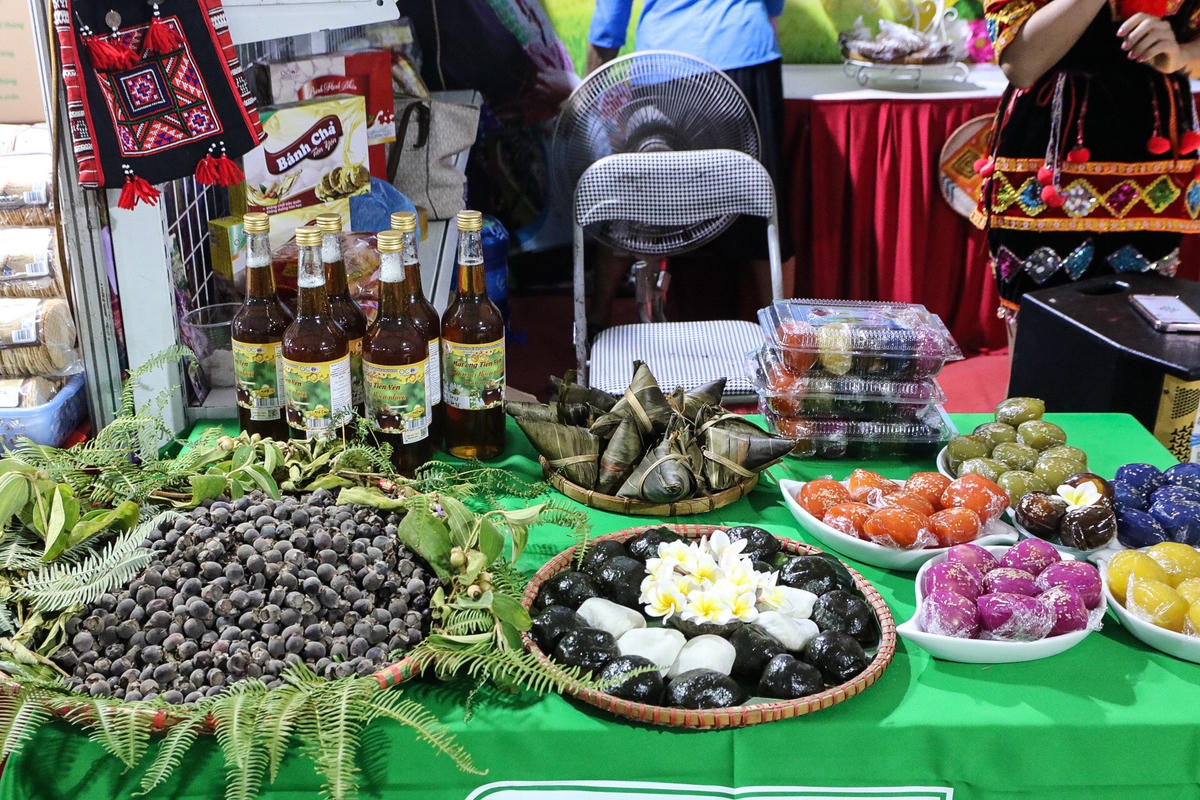 Những món ăn tiêu biểu, đặc trưng của mỗi địa phương.