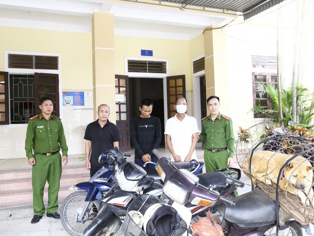 Các đối tượng tại cơ quan Công an huyện Đức Thọ.