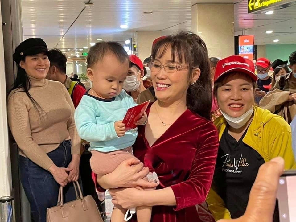 Những chuyến bay yêu thương Vietjet đưa người lao động về quê đón Tết