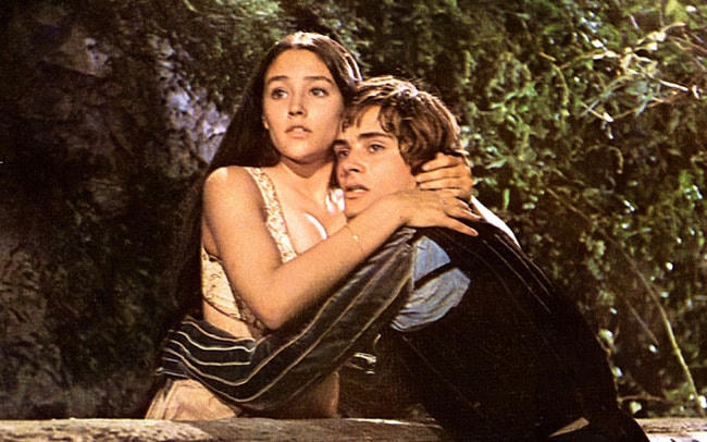 Cảnh trong phim "Romeo và Juliet" (1968). Ảnh: The Guardian.