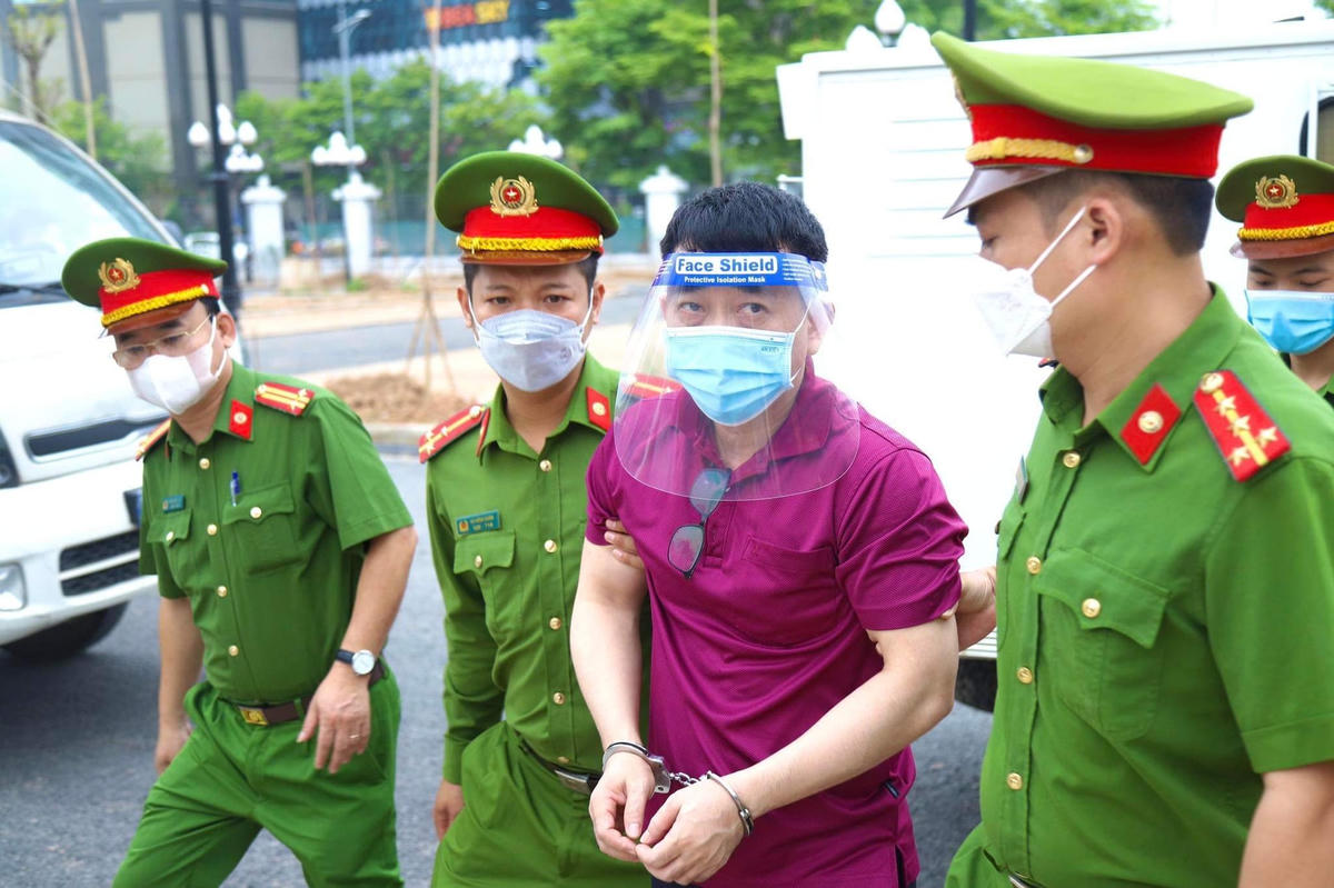 Bị cáo Nguyễn Minh Hùng, cựu Chủ tịch Hội đồng quản trị, kiêm Tổng Giám đốc Công ty VN Pharma.