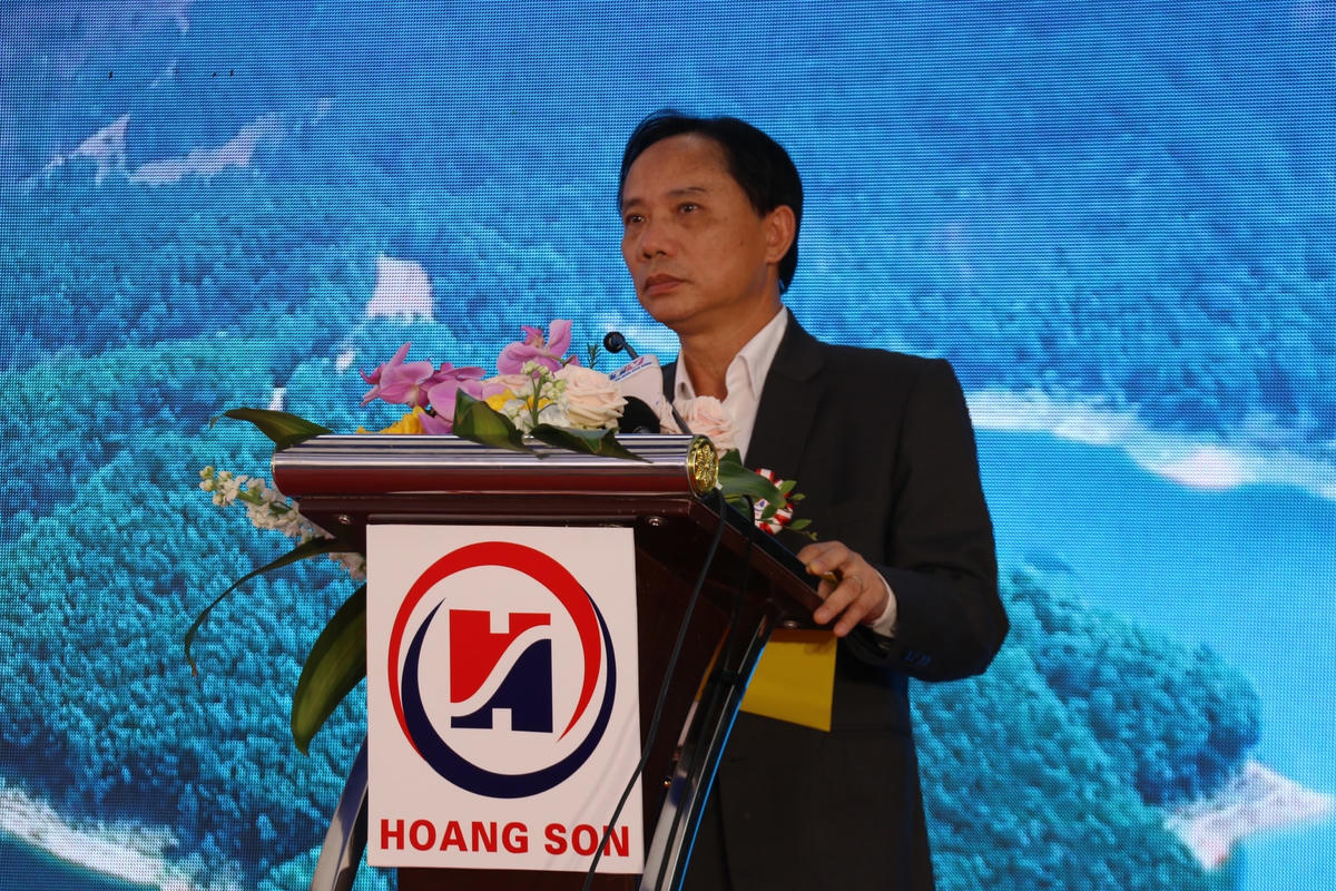 Ông Bùi Văn Khánh, Chủ tịch UBND tỉnh Hòa Bình phát biểu tại lễ khởi công.