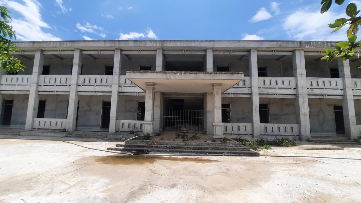 Trường Tiểu học Nguyễn Chí Thanh xây dựng dở dang.
