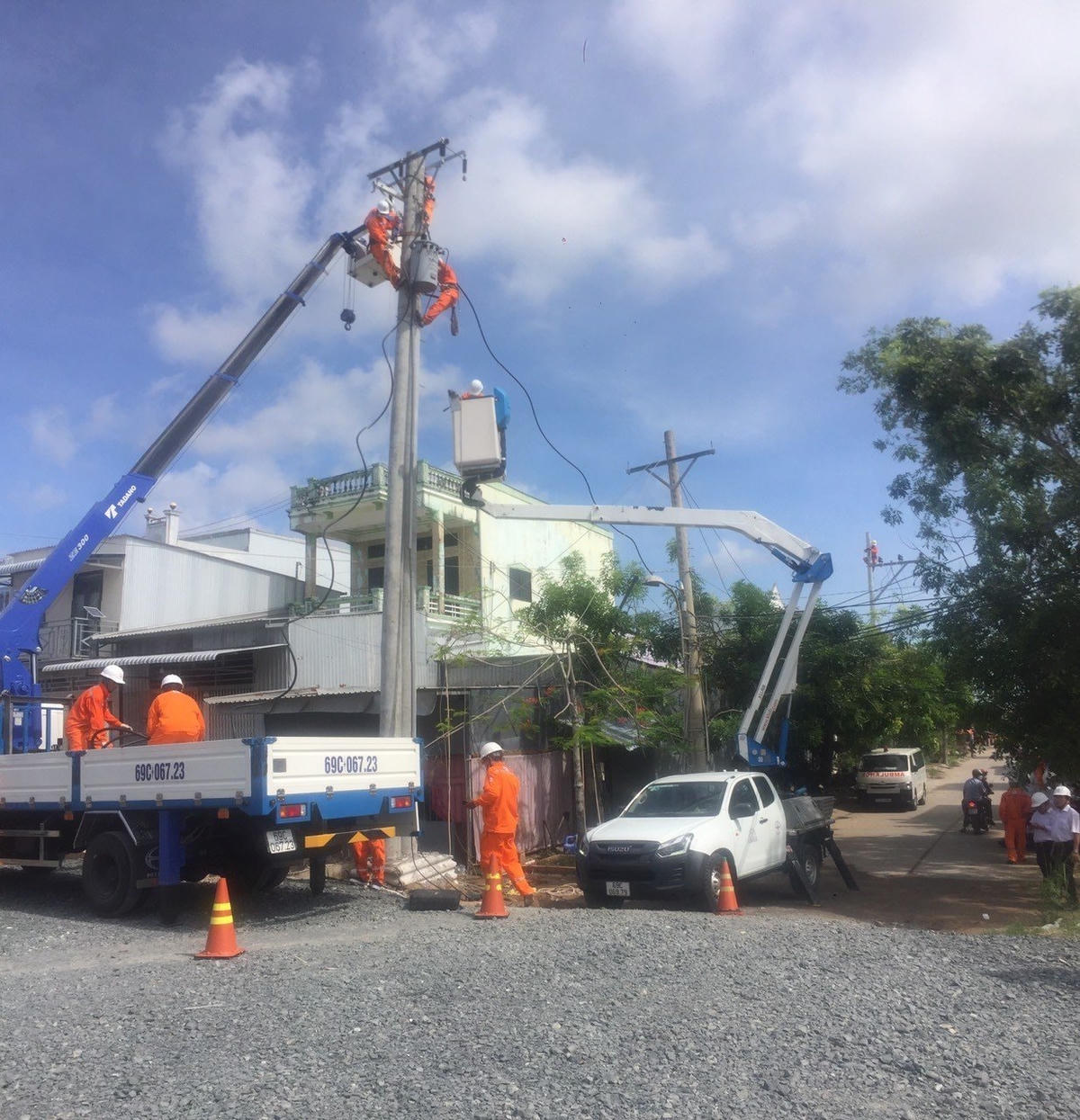 EVNSPC chủ động cấp điện an toàn mùa mưa bão