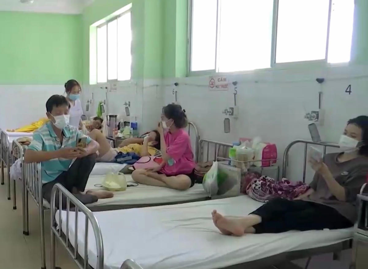 Ngành y tế Bình Dương đang quá tải do tình trạng tăng dân số nhanh và hạ tầng y tế chưa được đầu tư phù hợp.