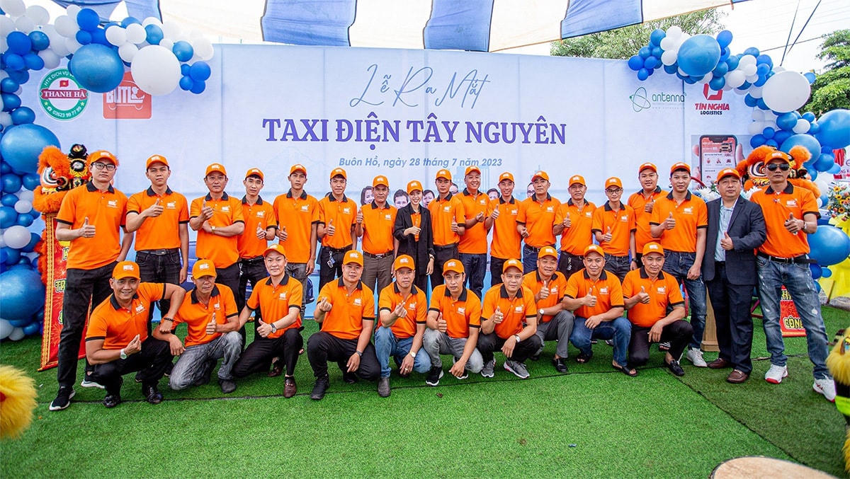 Ra mắt dịch vụ taxi điện Tây Nguyên 'Bạn uống, Tôi lái'