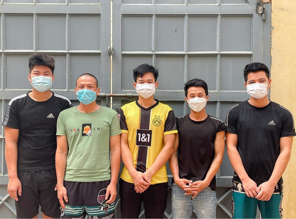 Nhóm đối tượng trộm cây duối trăm tuổi tại cơ quan Công an.