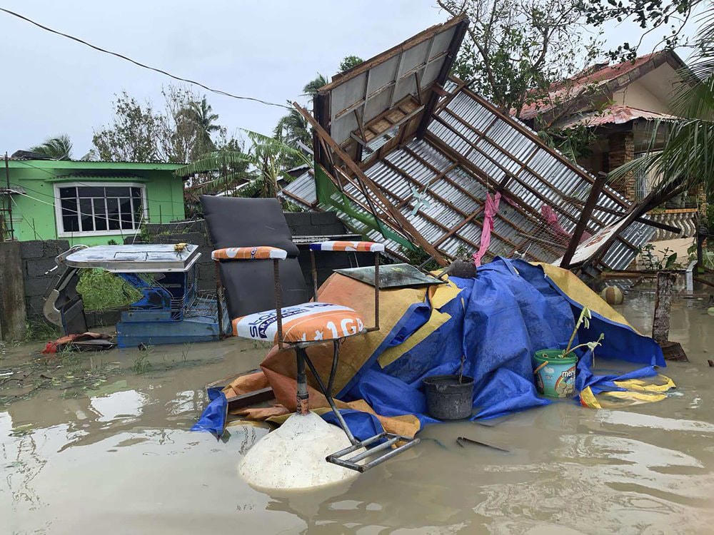Bão Molave (năm 2020) tàn phá đảo Luzon (Philippines). Nguồn: AP.