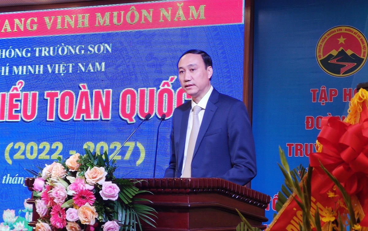 Phó Chủ tịch Phùng Khánh Tài phát biểu tại Đại hội.