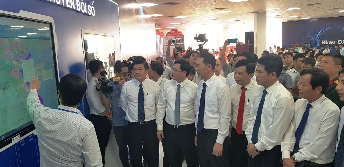 Sự kiện này nhằm giới thiệu đến đông đảo người dân về các hạ tầng, dịch vụ, giải pháp CĐS và các thành tựu CĐS.
