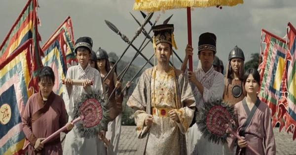"Huyền sử vua Đinh" kể câu chuyện lịch sử song bị "mất trắng" do không có khán giả. 