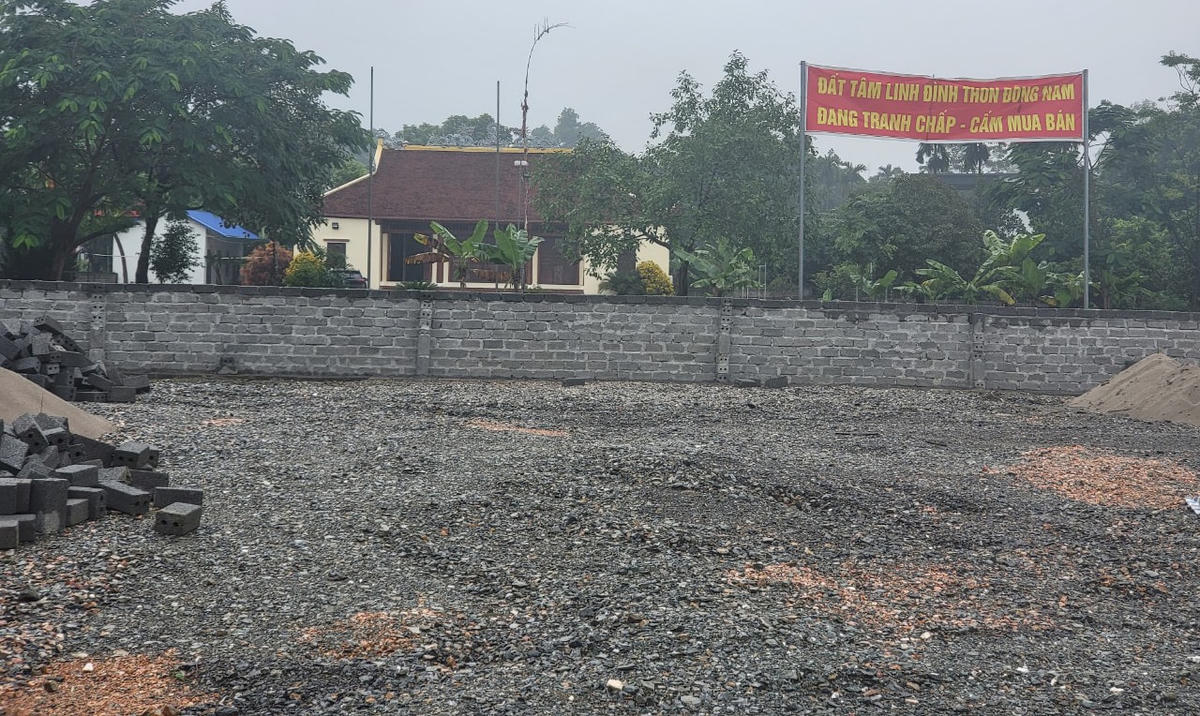 UBND xã Nam Phương Tiến đã đưa khu đất có diện tích 2.467m2 chia làm 11 thửa đất để xử lý, thu tiền.